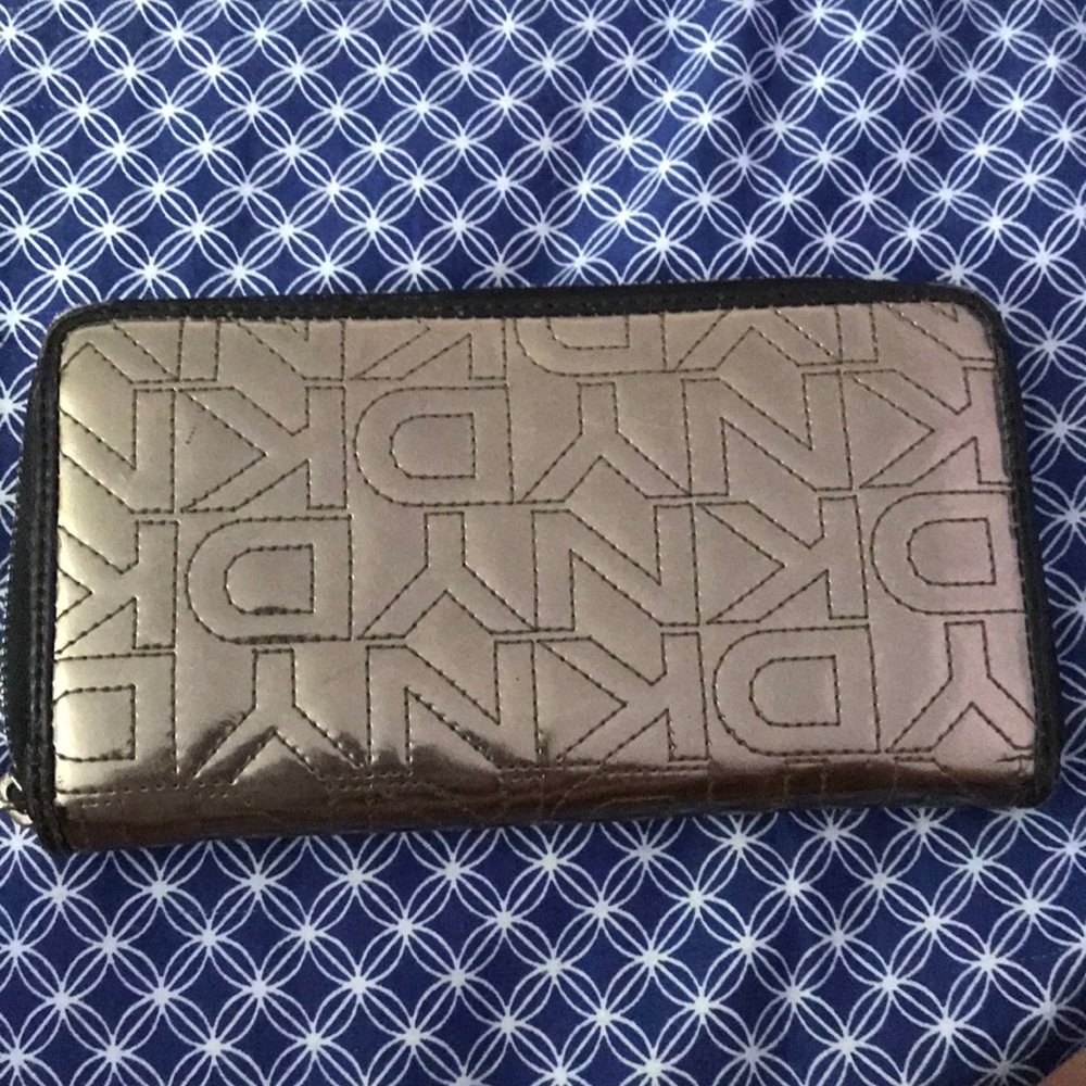 DKNY wallet